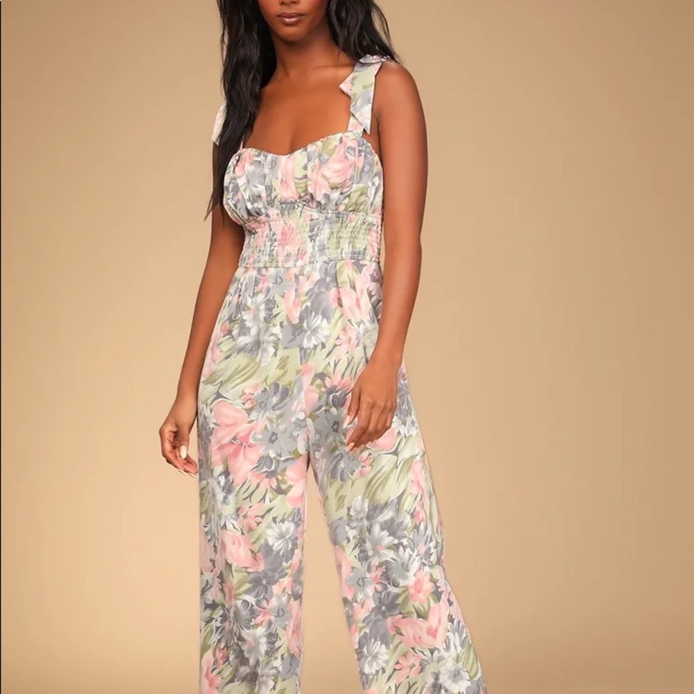 Lulu’s floral jumpsuit, perfect condition